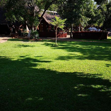 Boulders Safari Lodge มาเลเลน ภายนอก รูปภาพ