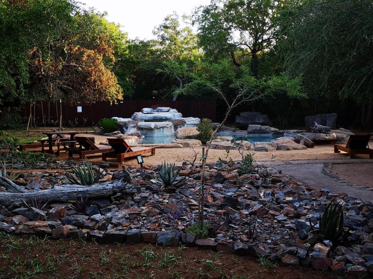 Boulders Safari Lodge มาเลเลน ภายนอก รูปภาพ