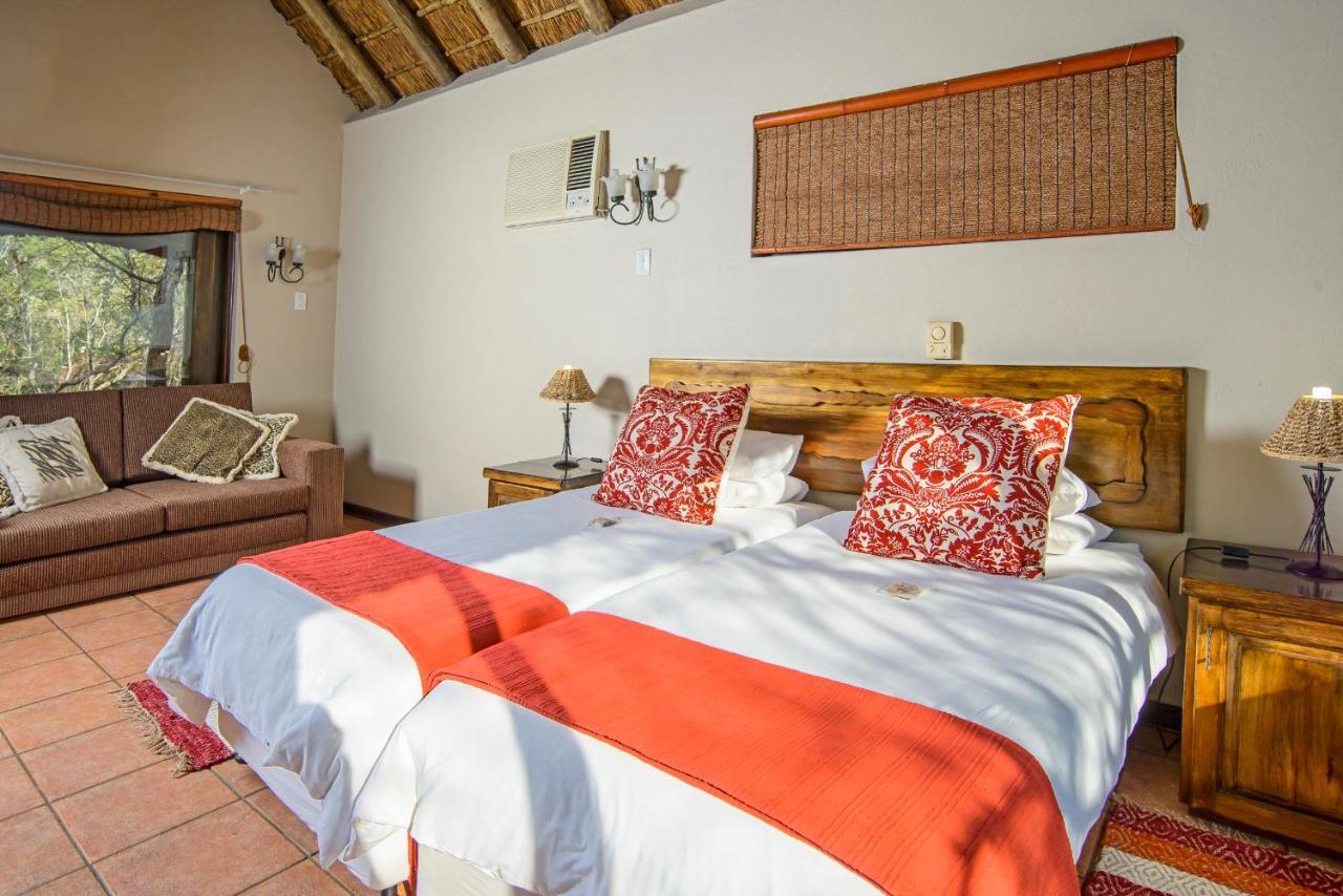 Boulders Safari Lodge มาเลเลน ภายนอก รูปภาพ